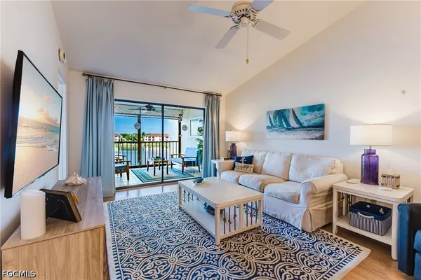 Property Slideshow image 2 of 48 | 11500 caravel cir 4024, Fort Myers, FL, 33908