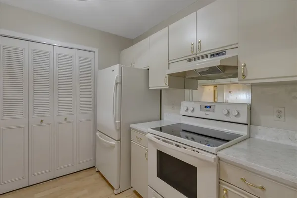 Property Slideshow image 2 of 36 | 31 plantation dr 206, Vero Beach, FL, 32966