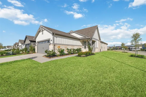 Property Slideshow image 3 of 33 | 14435 garden grove ct, Willis, TX, 77318