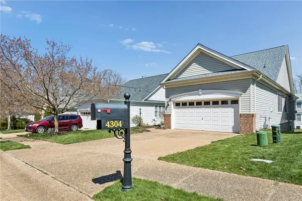 Property Slideshow image 2 of 38 | 4304 garden vw, Williamsburg, VA, 23188