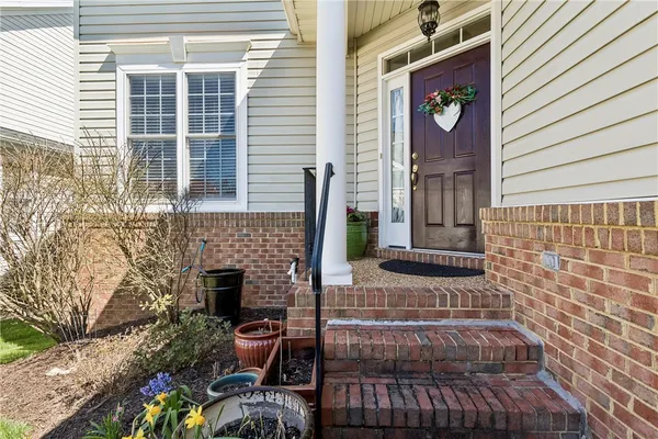 Property Slideshow image 3 of 38 | 4304 garden vw, Williamsburg, VA, 23188