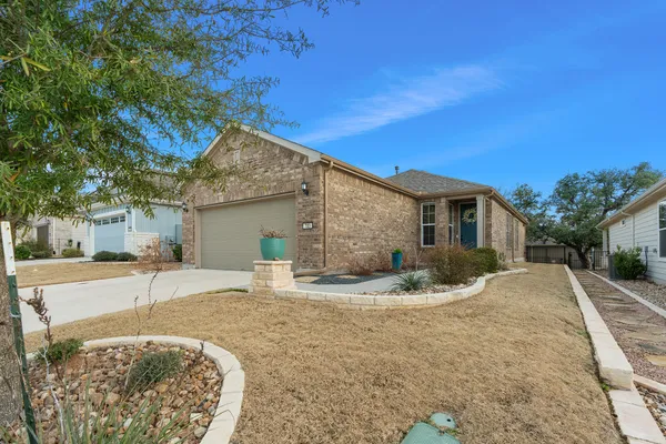Property Slideshow image 3 of 27 | 703 saratoga ln, Georgetown, TX, 78633