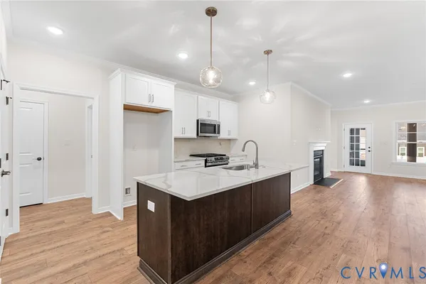 Property Slideshow image 2 of 33 | 6715 mayland ridge ln, Chesterfield, VA, 23120