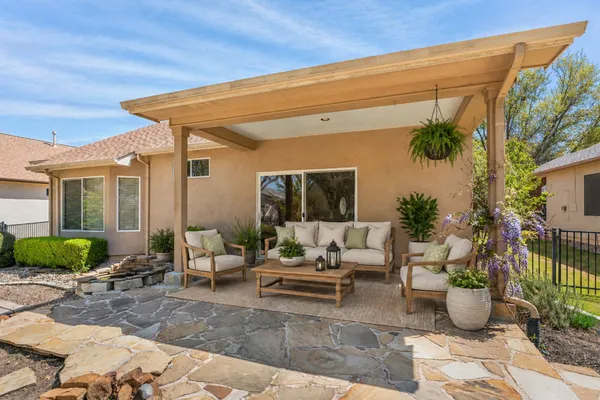 Property Slideshow image 2 of 18 | 516 texas dr, Georgetown, TX, 78633