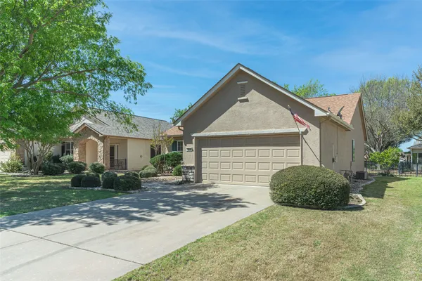 Property Slideshow image 2 of 18 | 516 texas dr, Georgetown, TX, 78633