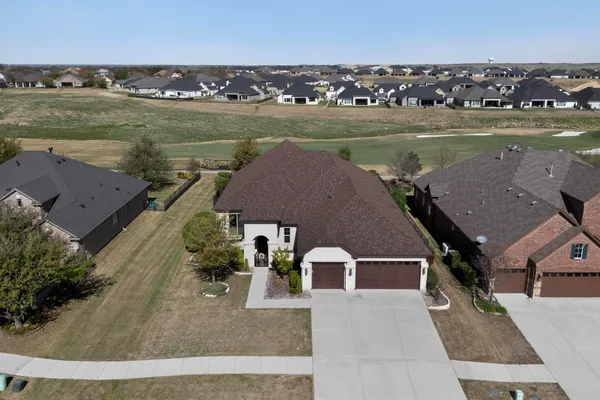 Property Slideshow image 2 of 40 | 8708 crestview dr, Denton, TX, 76207