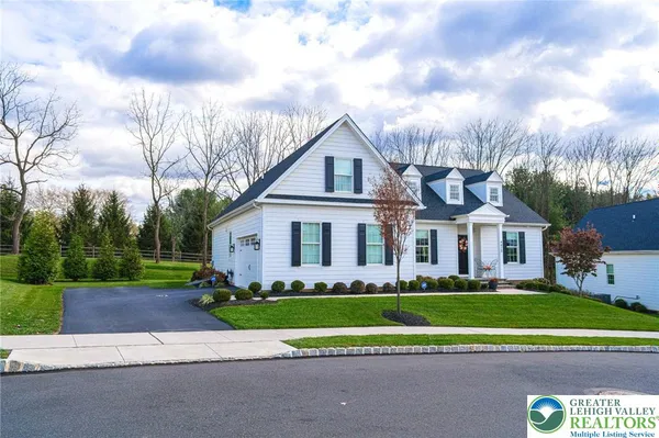 Property Slideshow image 2 of 49 | 4475 stonebridge dr, Upper Saucon Twp, PA, 18015