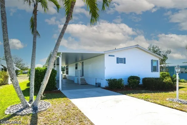 Property Slideshow image 2 of 24 | 550 charlemagne blvd, Naples, FL, 34112