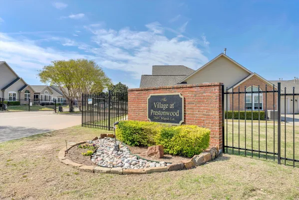 Property Slideshow image 2 of 40 | 2601 marsh ln 84, Plano, TX, 75093