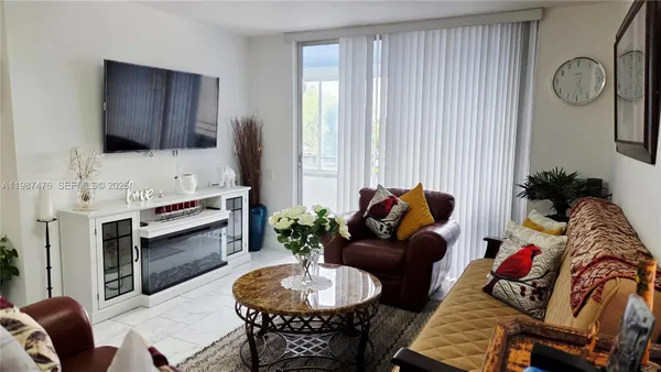 Property Slideshow image 2 of 26 | 9400 lime bay blvd 315, Tamarac, FL, 33321