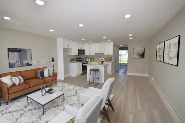 Property Slideshow image 2 of 17 | 152 ventnor j 152, Deerfield Beach, FL, 33442