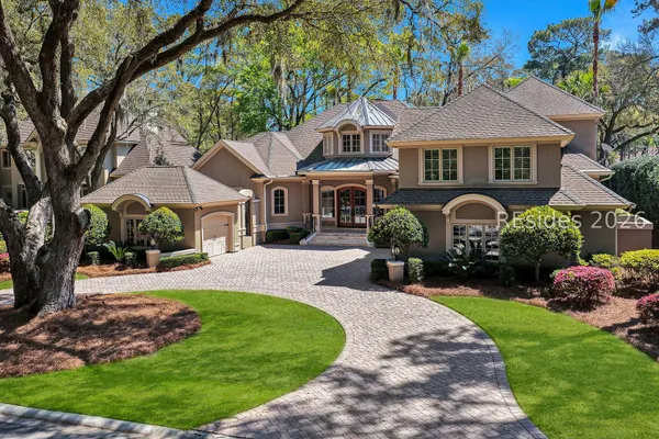 Property Slideshow image 2 of 76 | 752 colonial dr, Hilton Head Island, SC, 29926