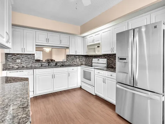 Property Slideshow image 3 of 39 | 800 sw 125th way 407o, Pembroke Pines, FL, 33027