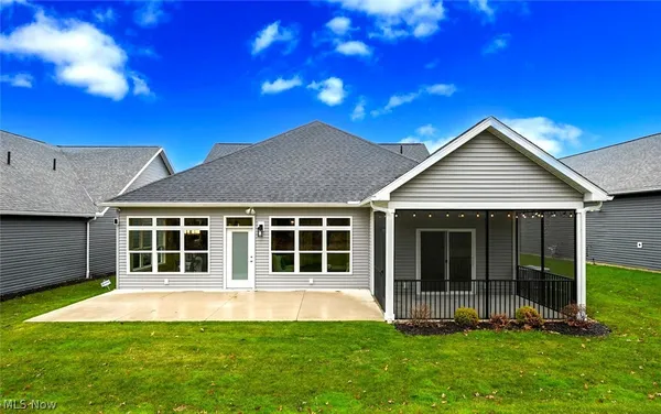 Property Slideshow image 2 of 50 | 2080 hawthorn ct, Green, OH, 44720