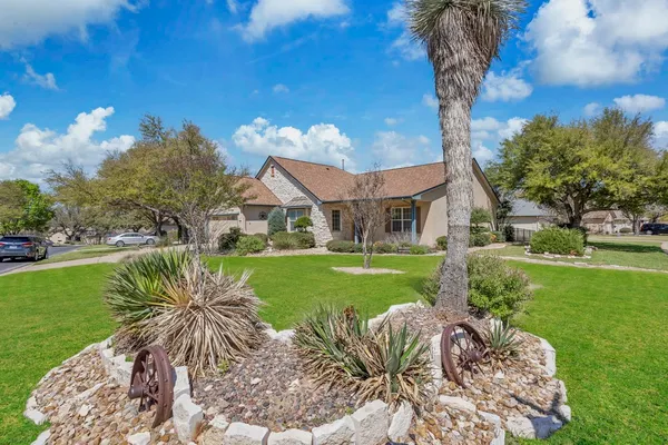 Property Slideshow image 2 of 40 | 201 dawson trl, Georgetown, TX, 78633