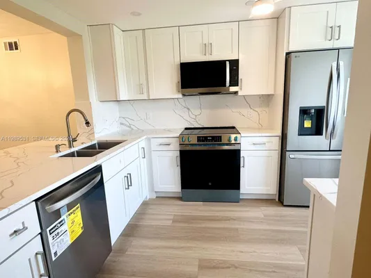 Property Slideshow image 2 of 9 | 4098 yarmouth e 4098, Boca Raton, FL, 33434