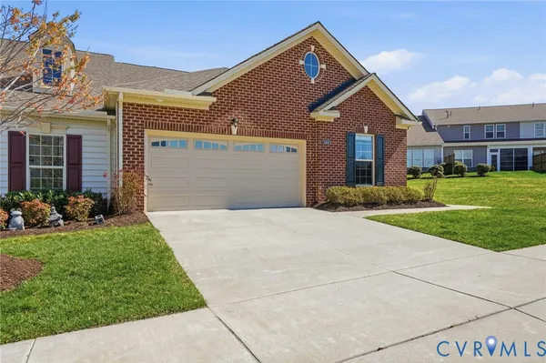 Property Slideshow image 2 of 48 | 6815 southwalk heights, Moseley, VA, 23120