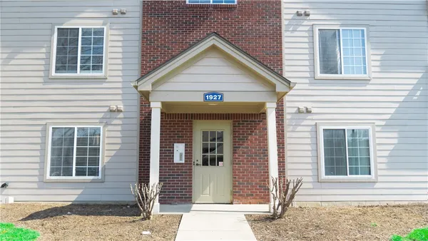 Property Slideshow image 2 of 20 | 1927 waterstone blvd 101, Washington Twp, OH, 45342