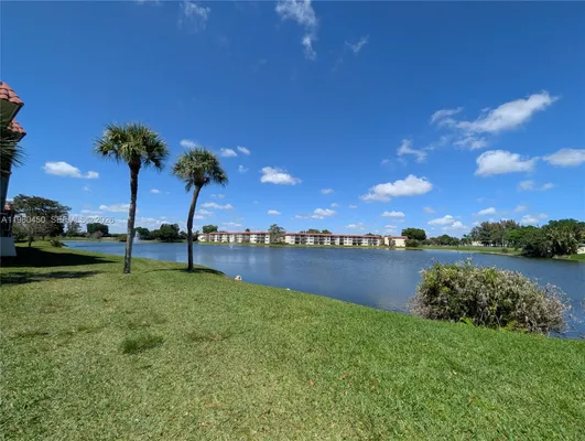 Property Slideshow image 3 of 49 | 9200 n hollybrook lake dr 303, Pembroke Pines, FL, 33025