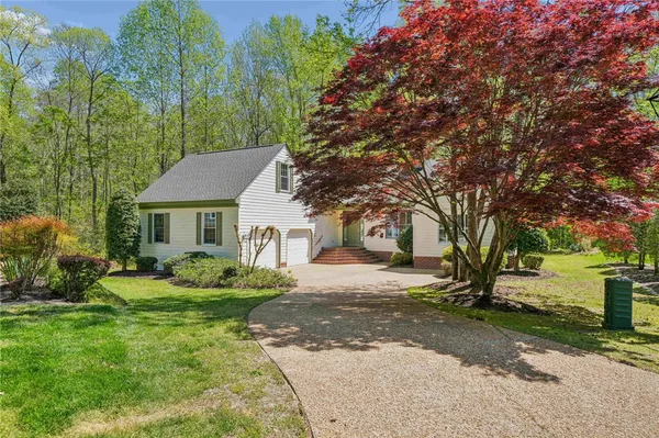 Property Slideshow image 2 of 37 | 100 great gln, Williamsburg, VA, 23188