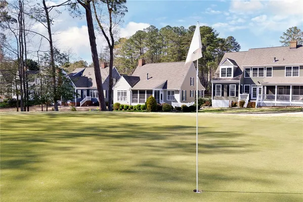 Property Slideshow image 2 of 34 | 109 hollinwell, Williamsburg, VA, 23188