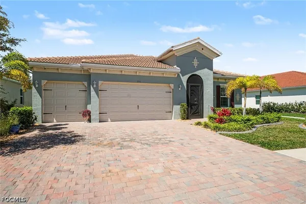 Property Slideshow image 3 of 35 | 3341 cherry palm dr, North Fort Myers, FL, 33917