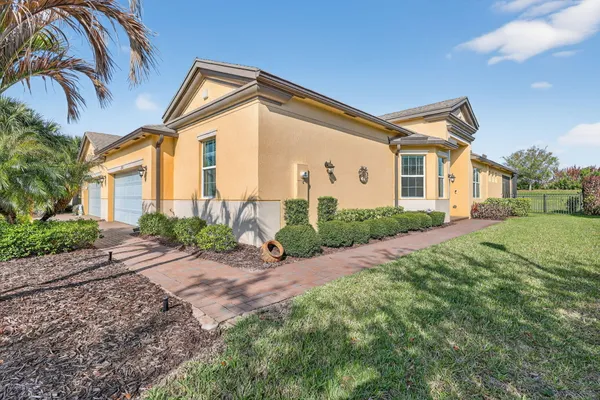 Property Slideshow image 2 of 52 | 12932 sw lake fern cir, Port St Lucie, FL, 34987