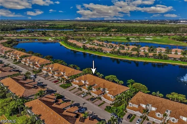 Property Slideshow image 2 of 25 | 10010 sky view way 407, Fort Myers, FL, 33913