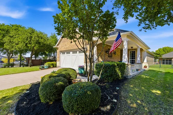 Property Slideshow image 3 of 30 | 7986 hogan ct, Frisco, TX, 75036