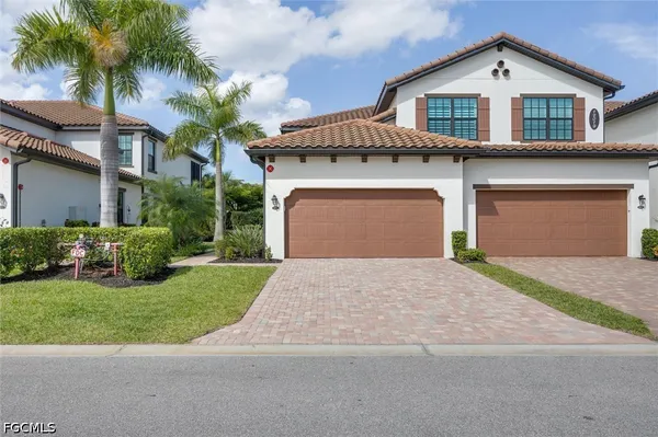 Property Slideshow image 2 of 32 | 12019 hawthorn lake dr 101, Fort Myers, FL, 33913