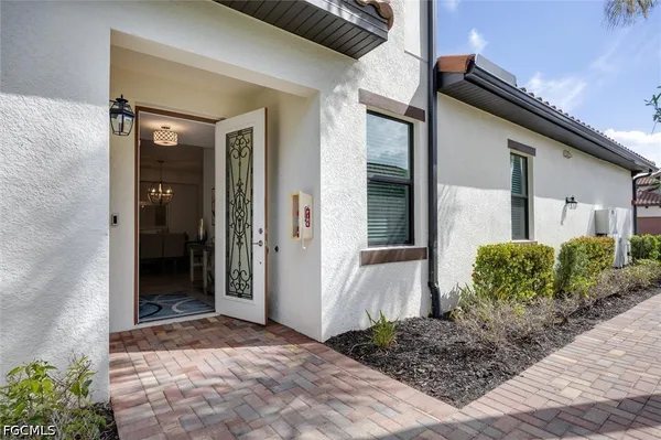 Property Slideshow image 3 of 32 | 12019 hawthorn lake dr 101, Fort Myers, FL, 33913