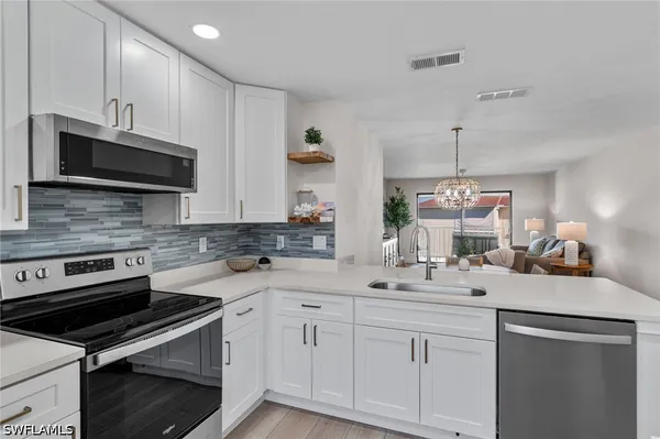 Property Slideshow image 2 of 28 | 11220 caravel cir 302, Fort Myers, FL, 33908