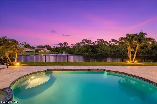 Property Slideshow image 2 of 47 | 805 lake vista ct, Naples, FL, 34108