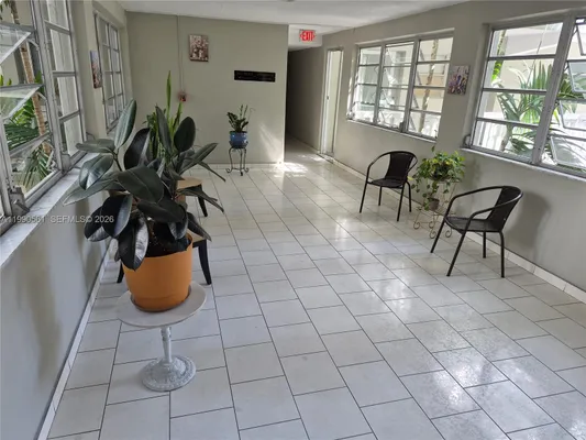 Property Slideshow image 2 of 14 | 330 se 2nd st 202e, Hallandale Beach, FL, 33009