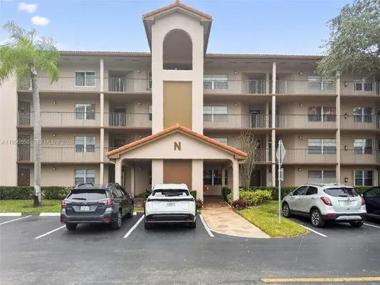 Property Slideshow image 2 of 16 | 1000 sw 125th ave 102n, Pembroke Pines, FL, 33027