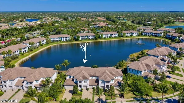 Property Slideshow image 2 of 21 | 8026 signature club cir 5-201, Naples, FL, 34113