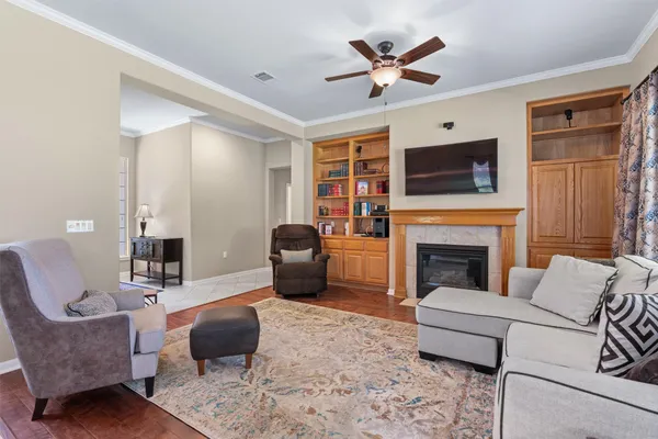 Property Slideshow image 3 of 29 | 110 persimmon ln, Georgetown, TX, 78633