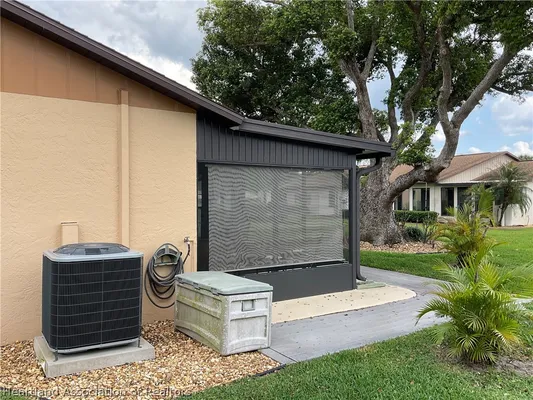 Property Slideshow image 3 of 36 | 3916 thunderbird hill cir, Sebring, FL, 33872