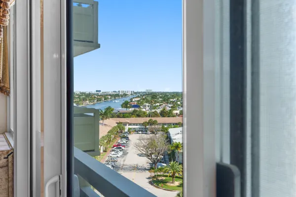 Property Slideshow image 2 of 54 | 3200 ne 36th st 1012, Fort Lauderdale, FL, 33308