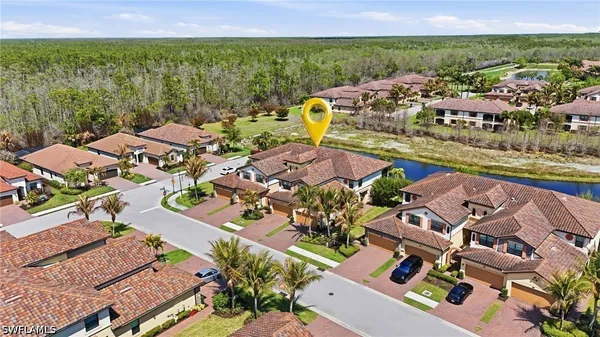 Property Slideshow image 3 of 50 | 17411 cherrywood ct 7304, Bonita Springs, FL, 34135