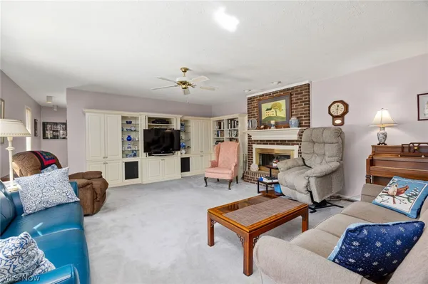 Property Slideshow image 3 of 29 | 10806 meadow trl, Strongsville, OH, 44149