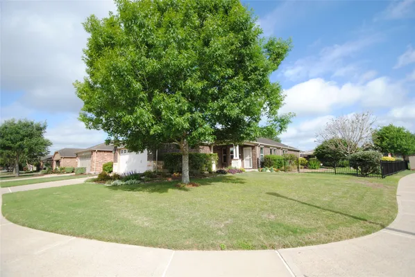 Property Slideshow image 3 of 36 | 3831 county seat ln, Richmond, TX, 77469