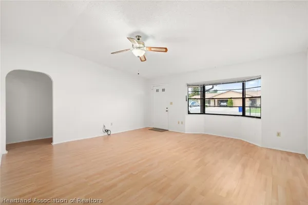 Property Slideshow image 3 of 45 | 3838 thunderbird hill cir, Sebring, FL, 33872