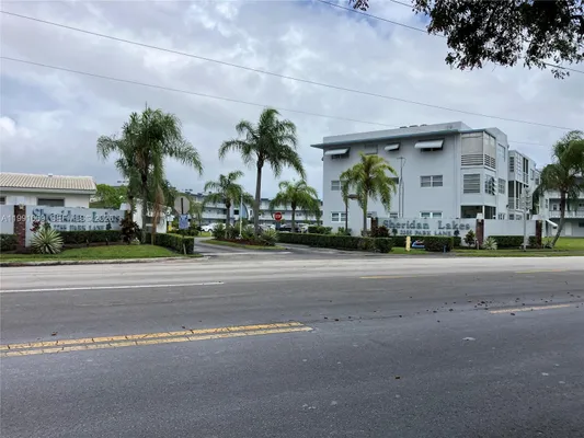 Property Slideshow image 2 of 37 | 2300 park ln 203, Hollywood, FL, 33021