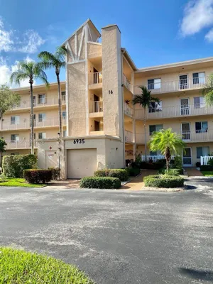 Property Slideshow image 3 of 3 | 6935 huntington ln 108, Delray Beach, FL, 33446