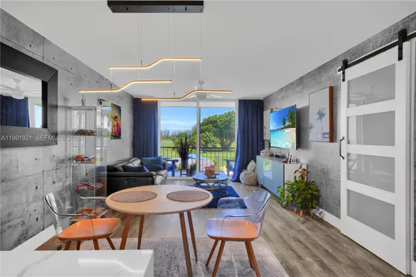 Property Slideshow image 3 of 28 | 8900 washington blvd 320, Pembroke Pines, FL, 33025