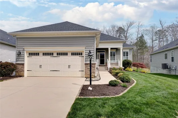 Property Slideshow image 3 of 50 | 6416 brightwell ct, Williamsburg, VA, 23188