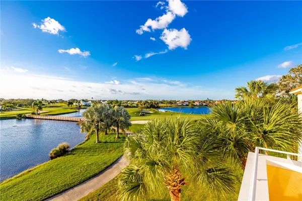Property Slideshow image 2 of 32 | 5010 harmony cir 306, Vero Beach, FL, 32967