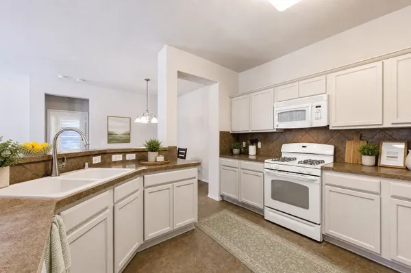 Property Slideshow image 3 of 33 | 7881 hogan ct, Frisco, TX, 75036