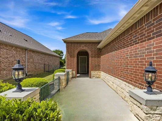 Property Slideshow image 3 of 27 | 7881 hogan ct, Frisco, TX, 75036